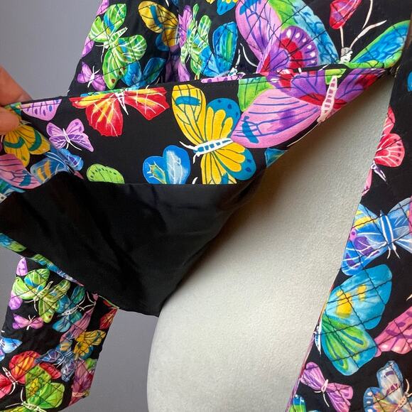 Vintage Maggie L Vibrant Bold Butterfly Print Quilted Silk Jacket. - Picture 4 of 5